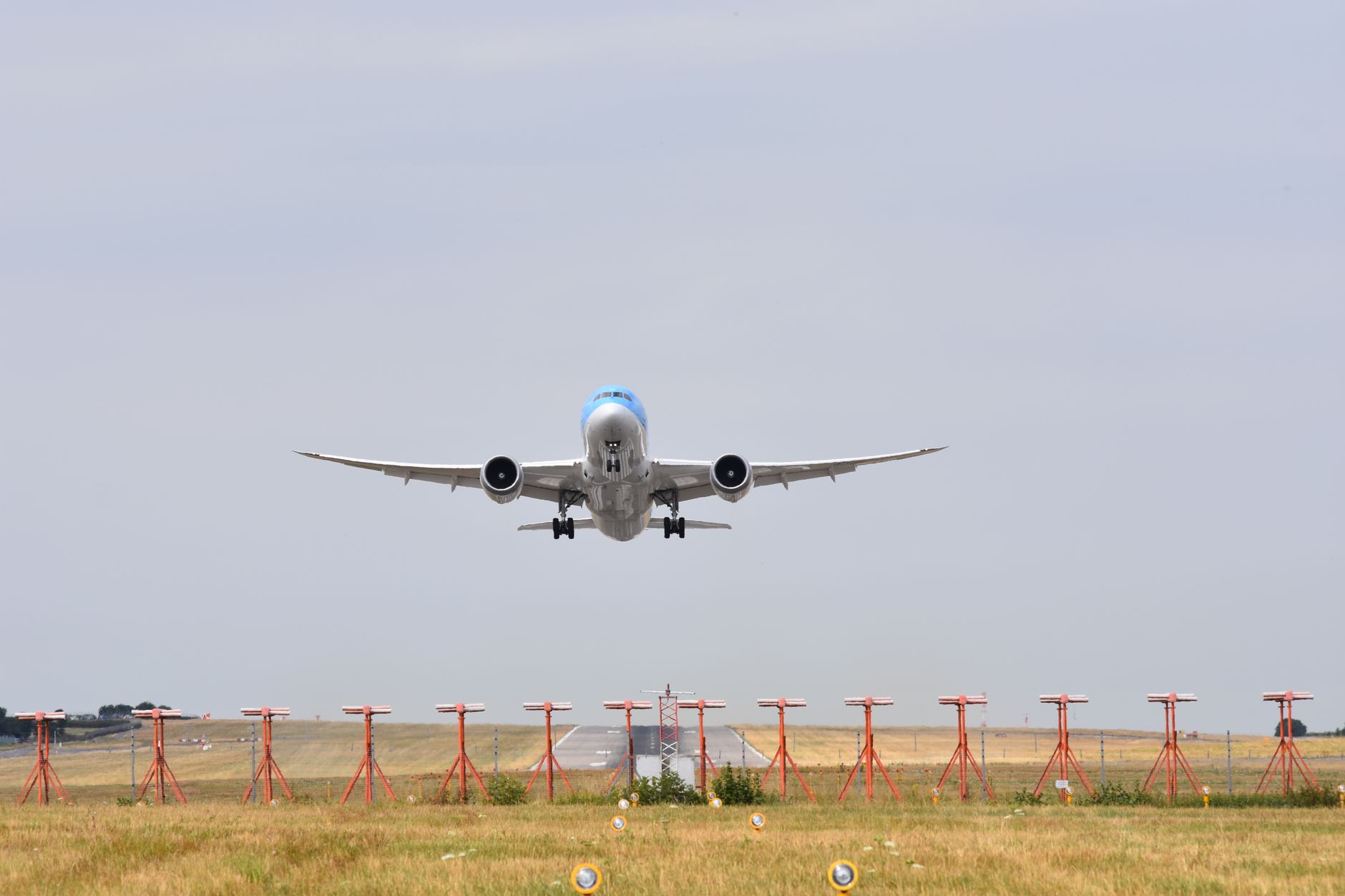 777X takes flight