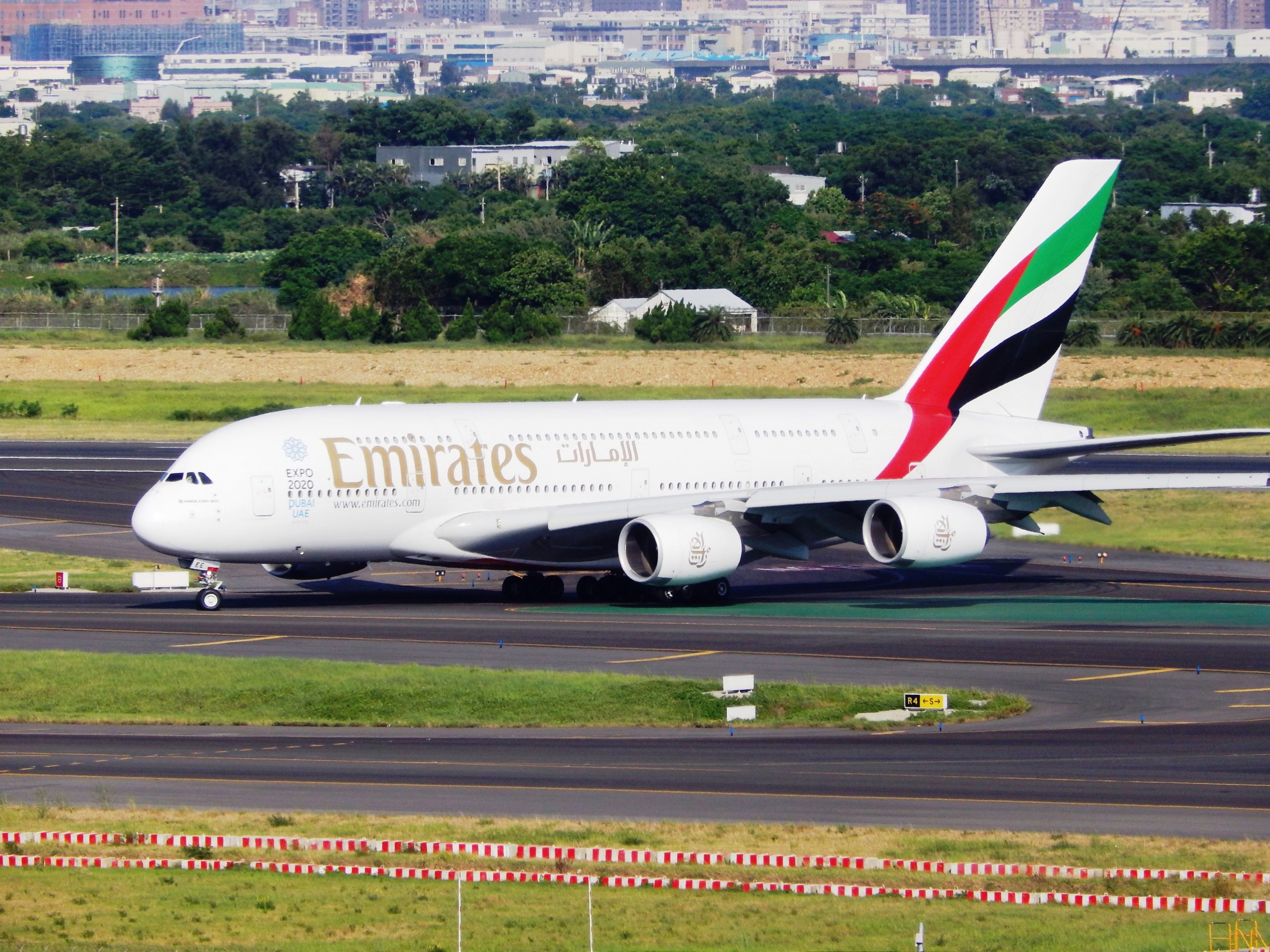 Emirates A380 route